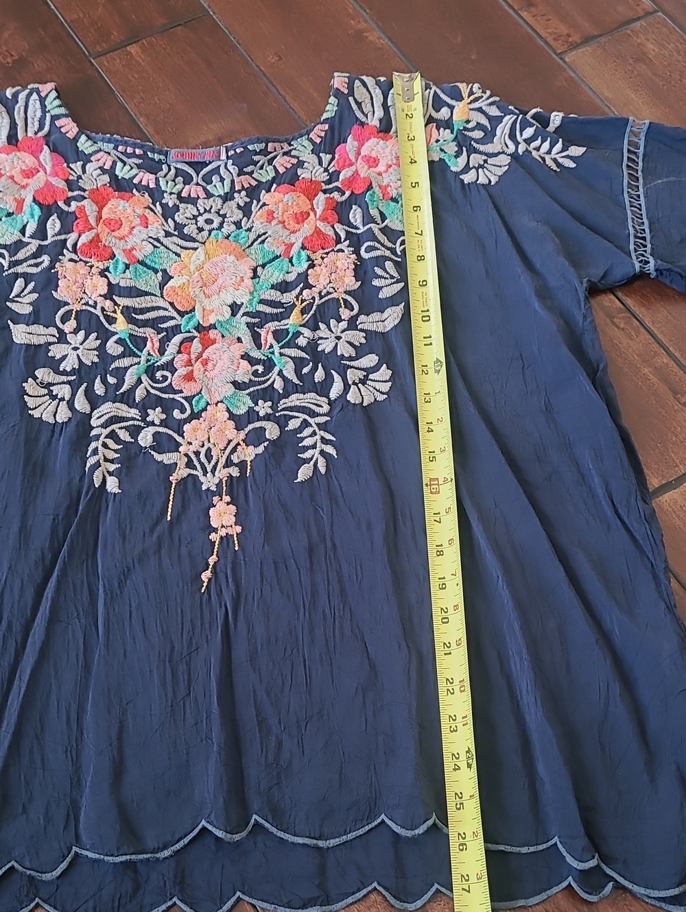 Johnny Was Embroidered Navy Floral Boho Top - Women Size M - Picture 3 of 10
